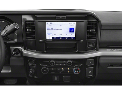 2027 Ford Super Duty F-350 SRW XLT