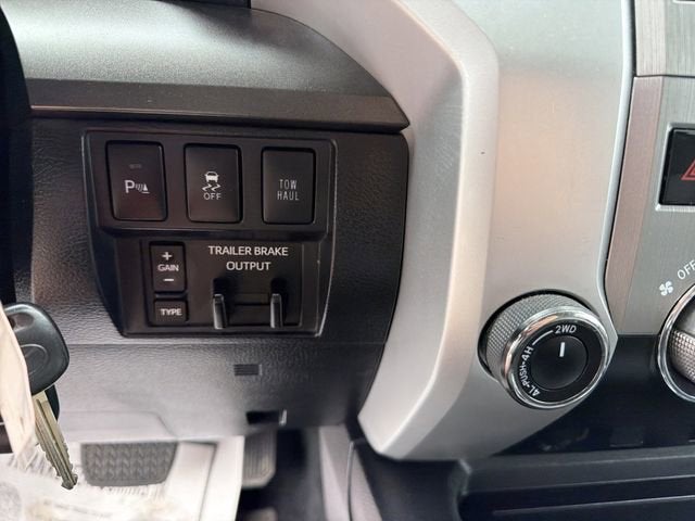 2017 Toyota Tundra 4WD SR5