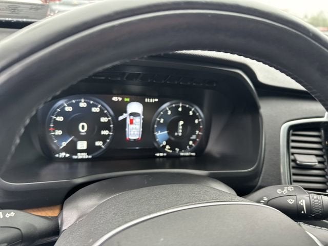 2022 Volvo XC90 Momentum