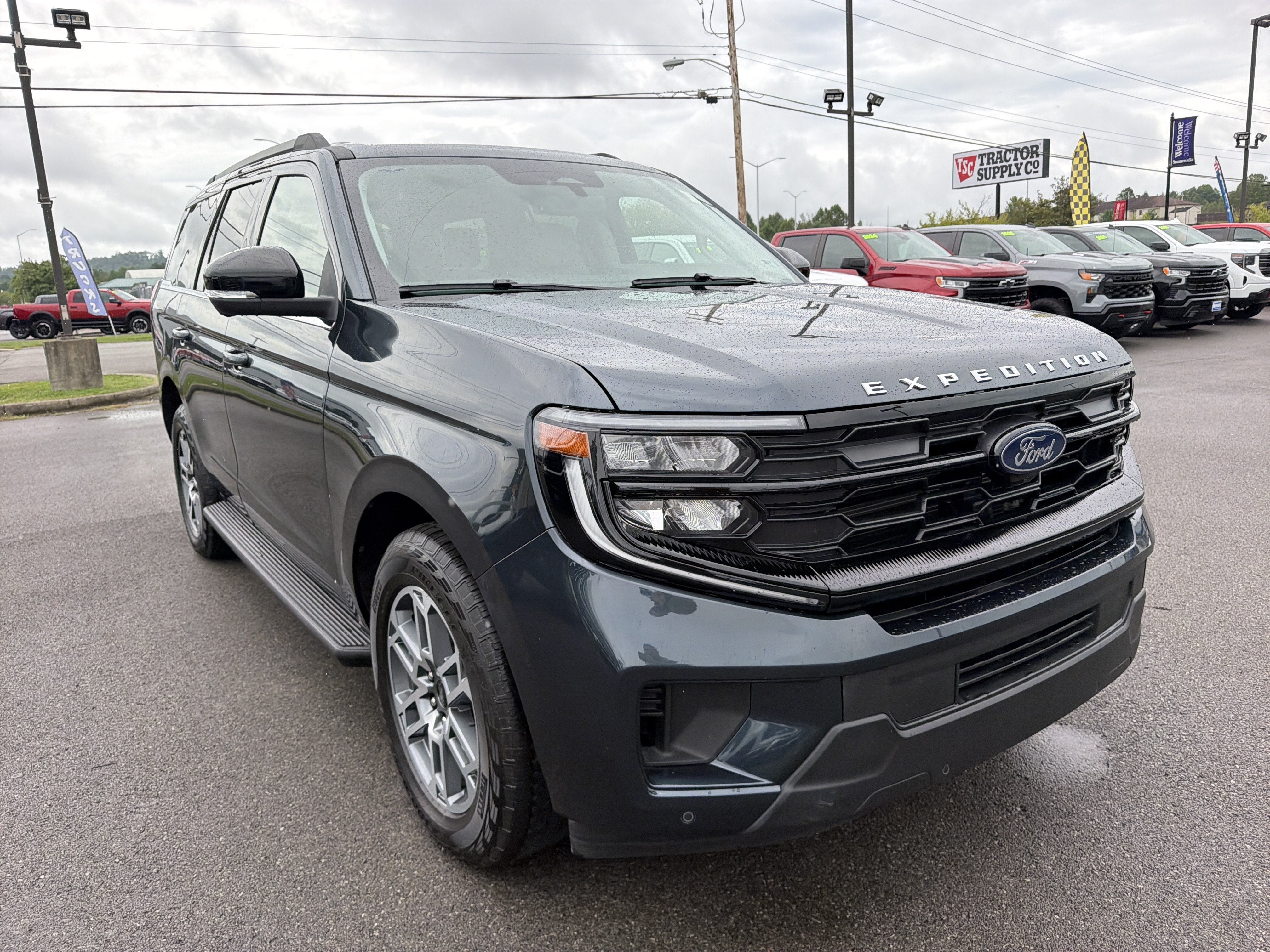 2026 Ford Expedition Active
