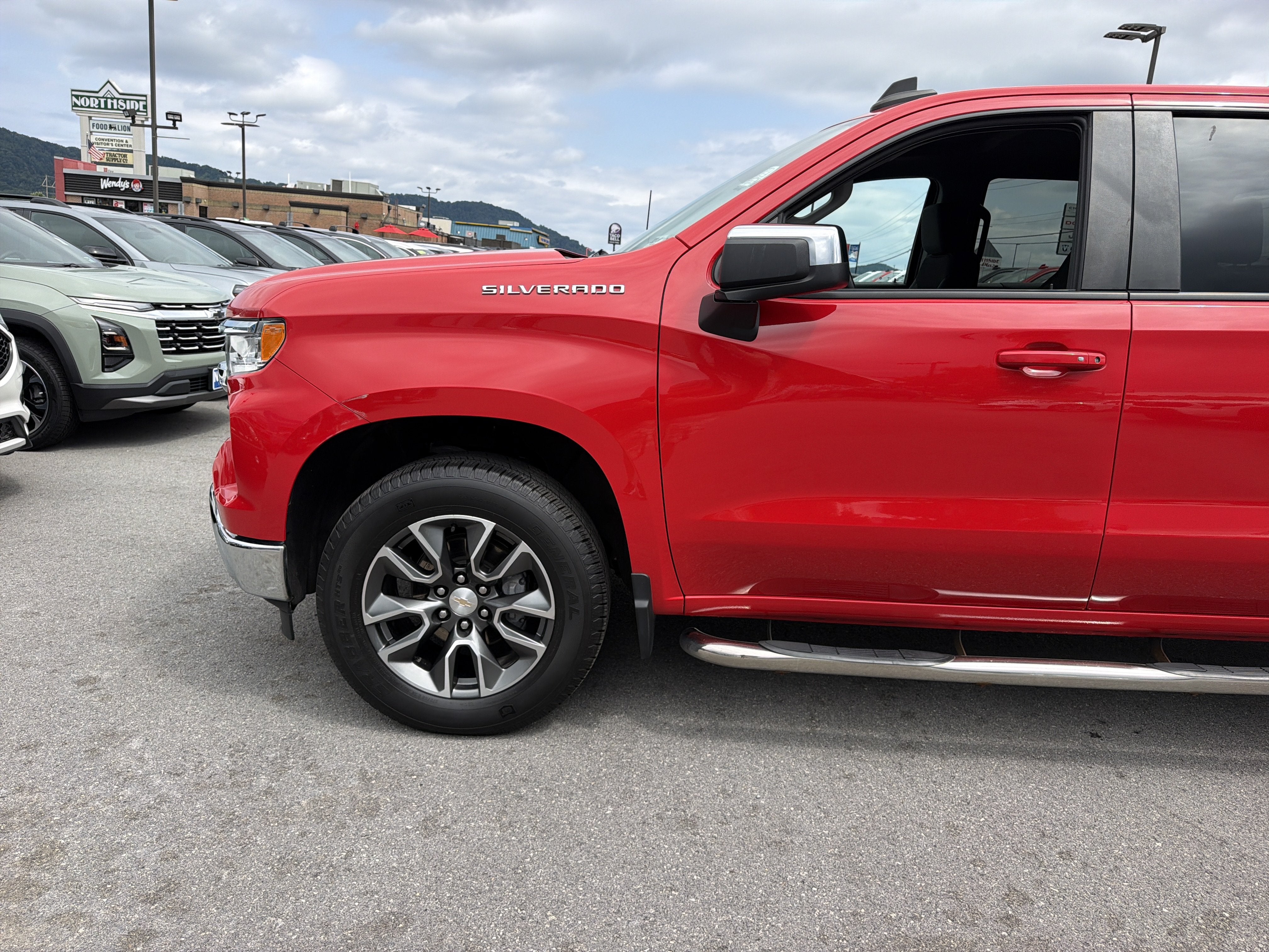 2023 Chevrolet Silverado 1500 LT (2FL)