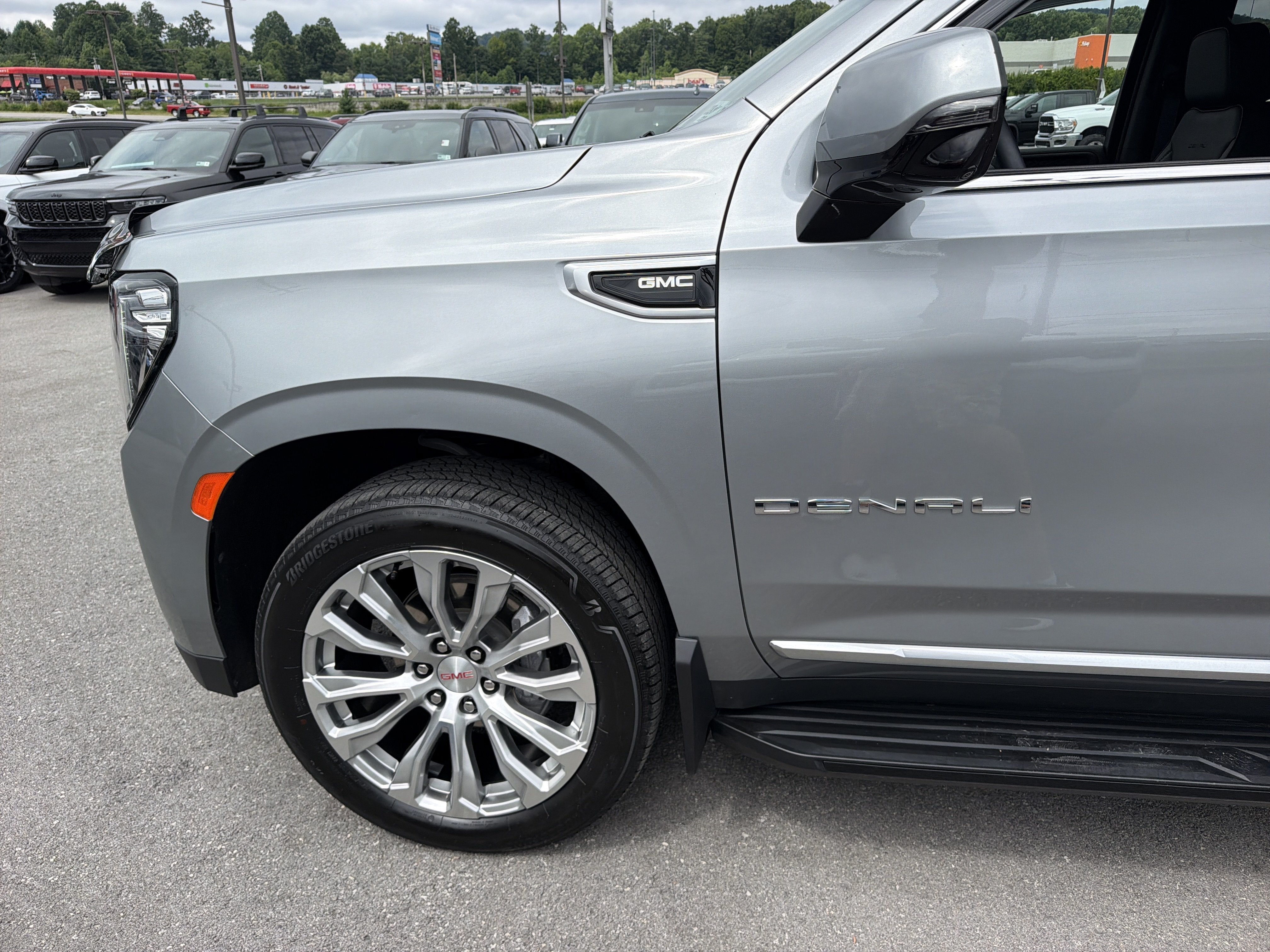 2024 GMC Yukon Denali