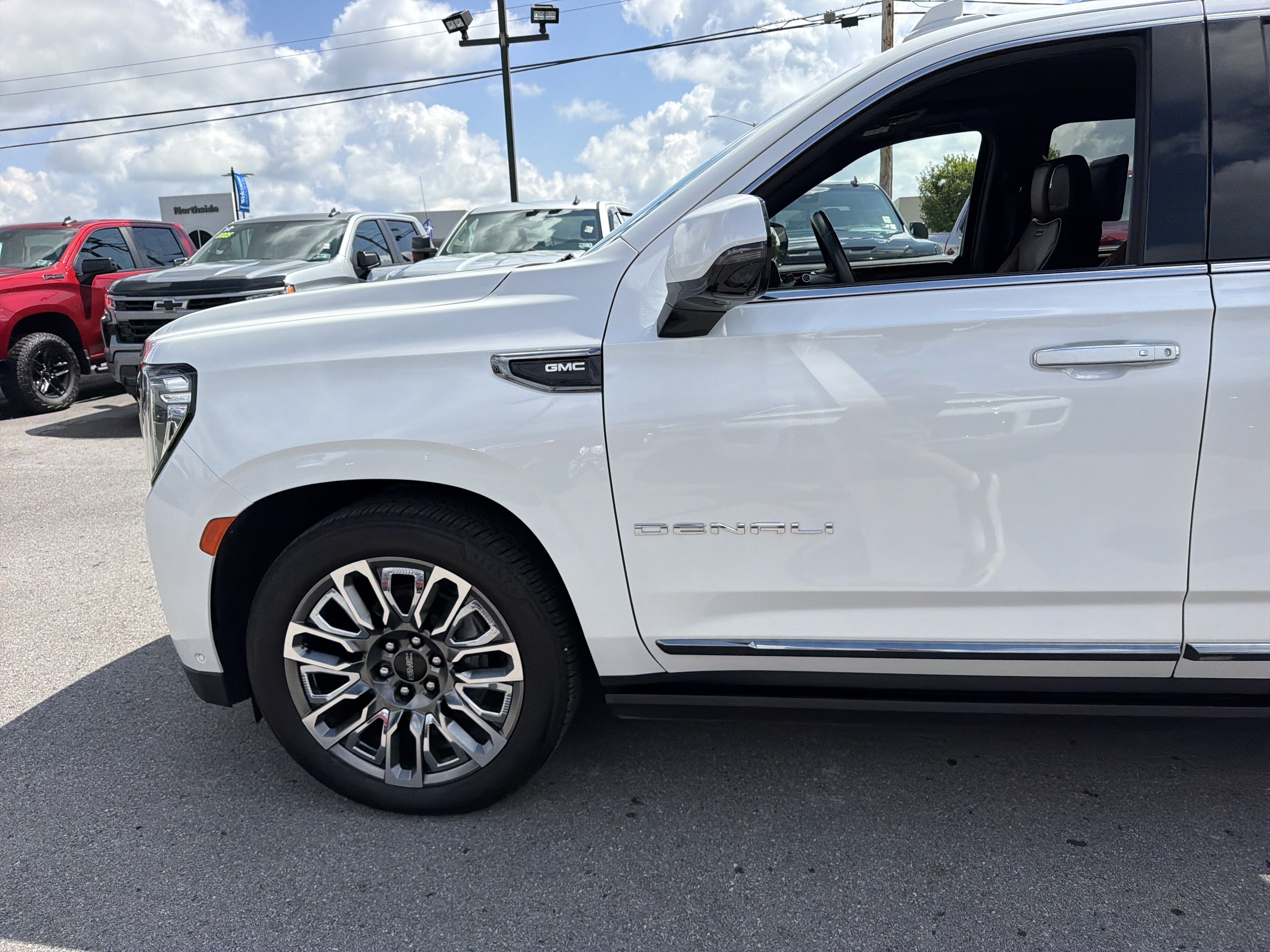 2024 GMC Yukon Denali Ultimate