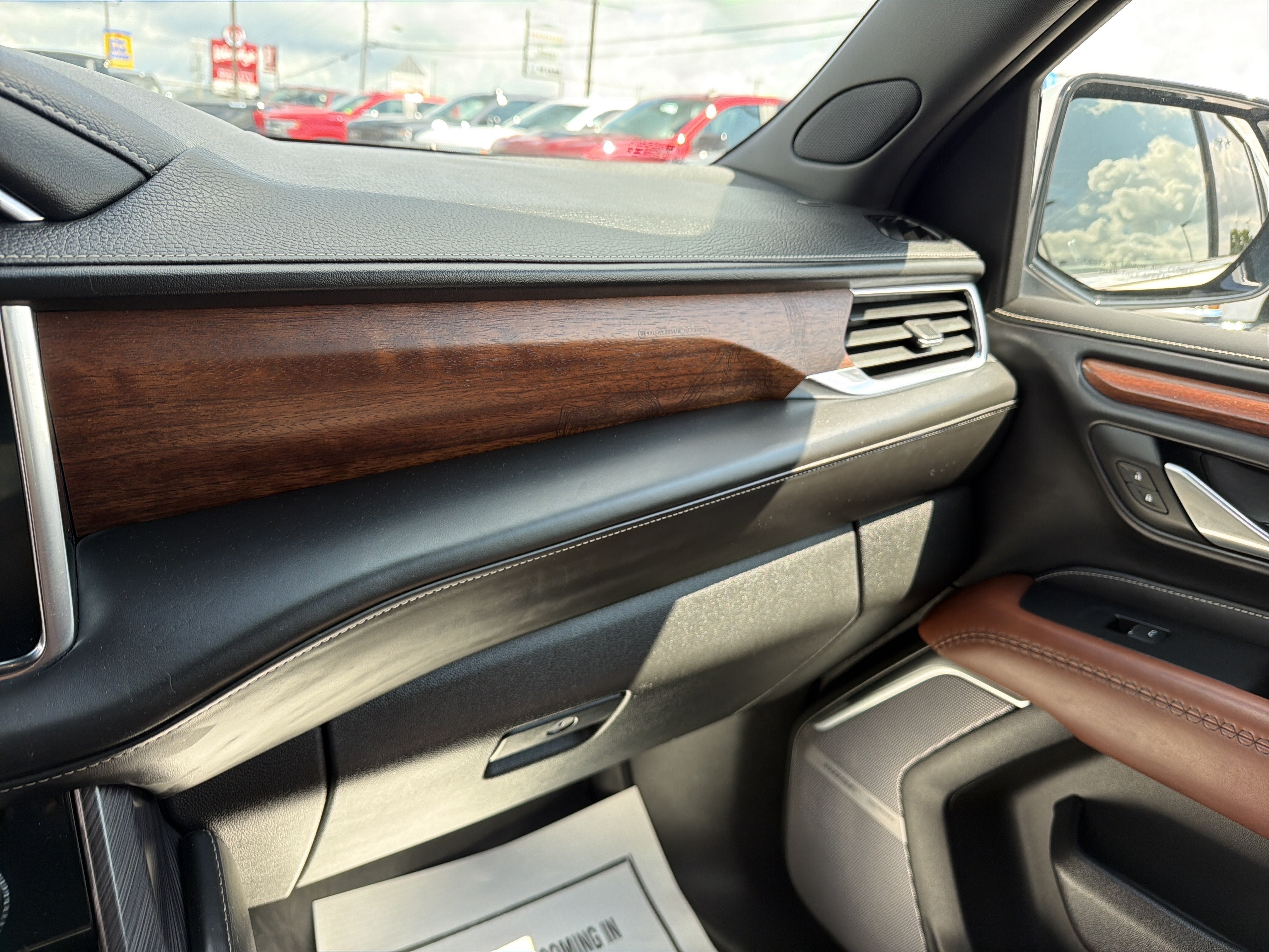 2024 GMC Yukon Denali Ultimate