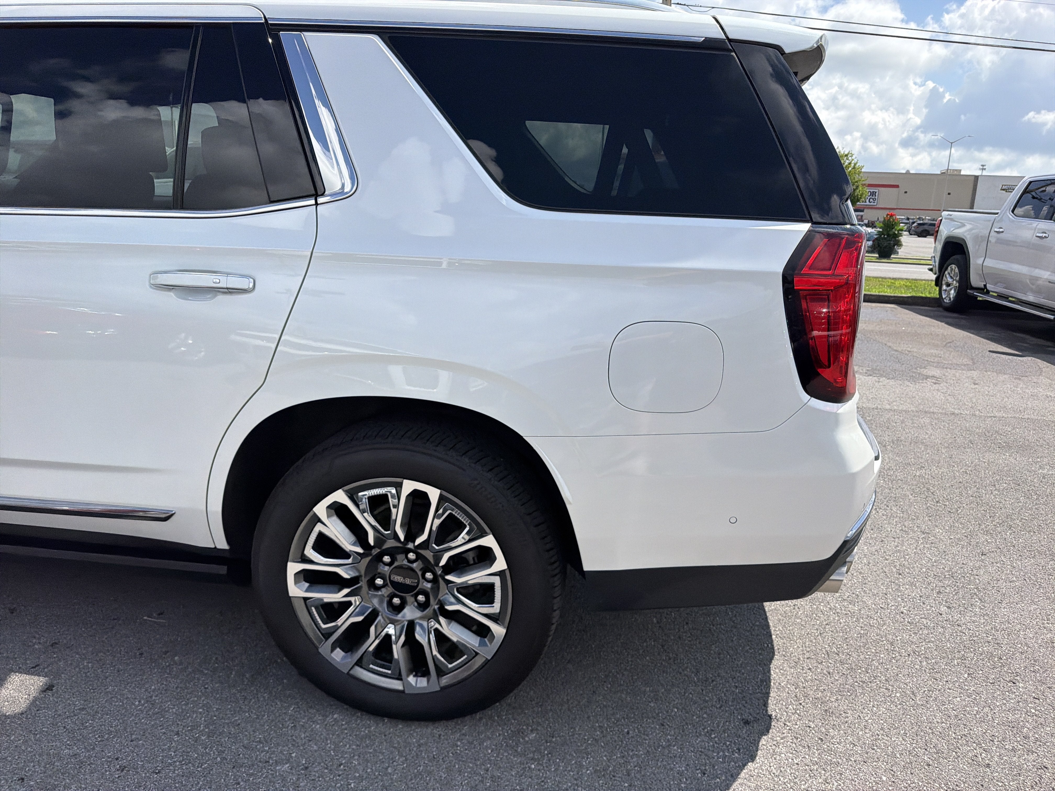 2024 GMC Yukon Denali Ultimate