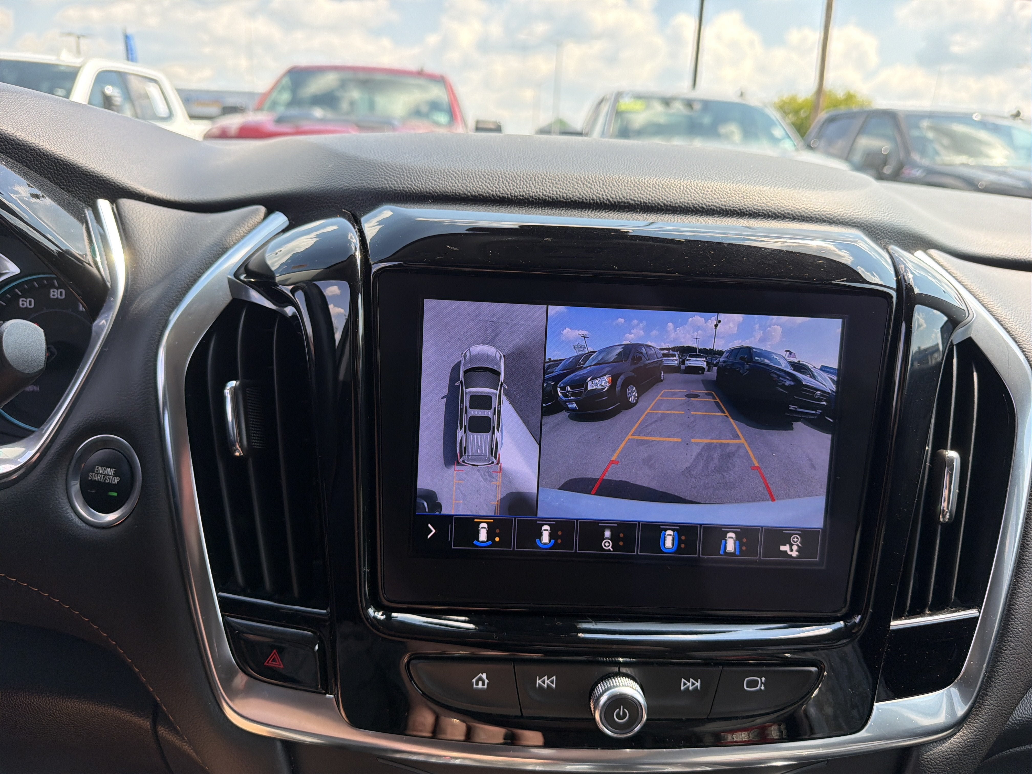 2021 Chevrolet Traverse RS
