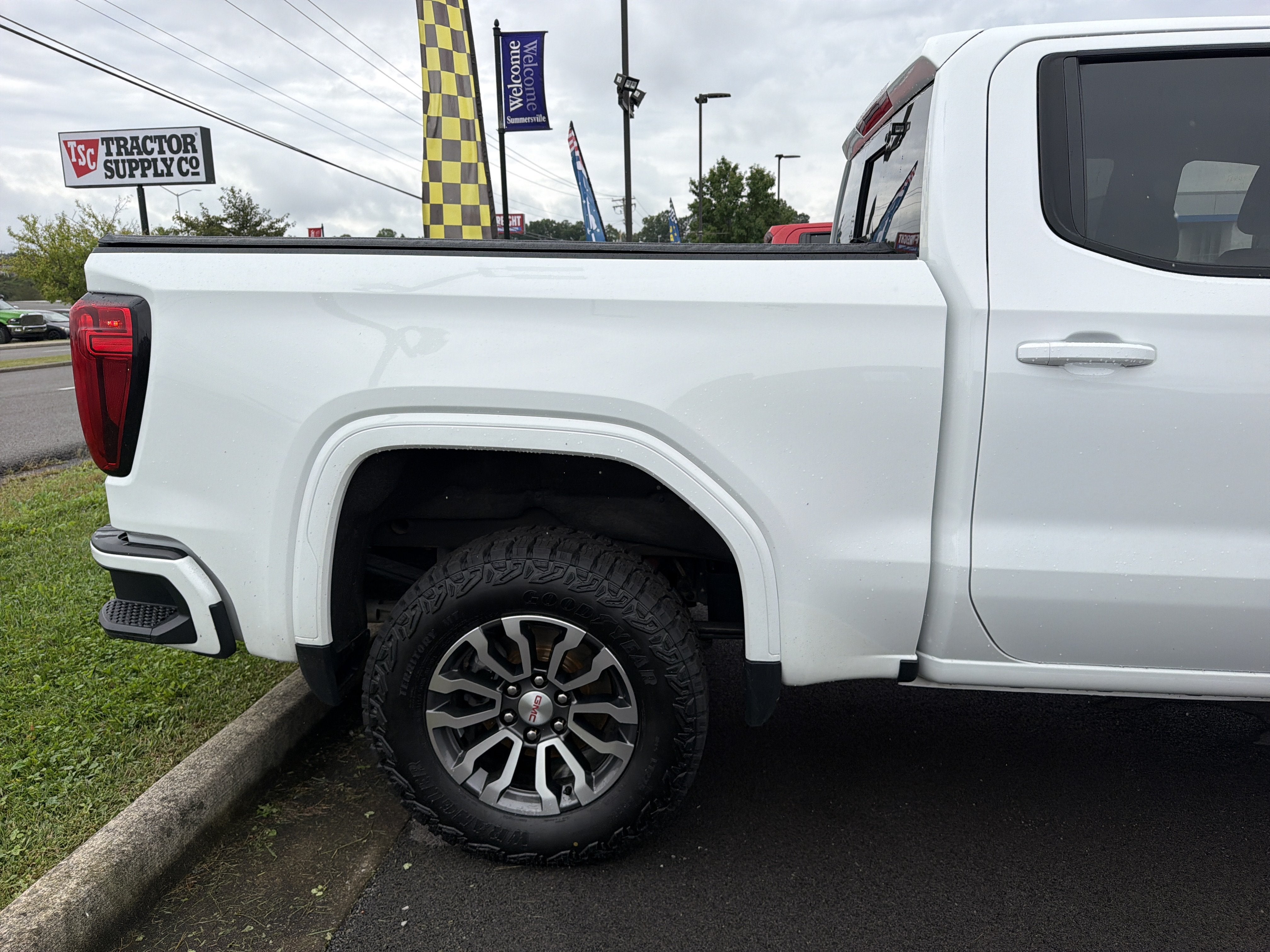 2023 GMC Sierra 1500 AT4