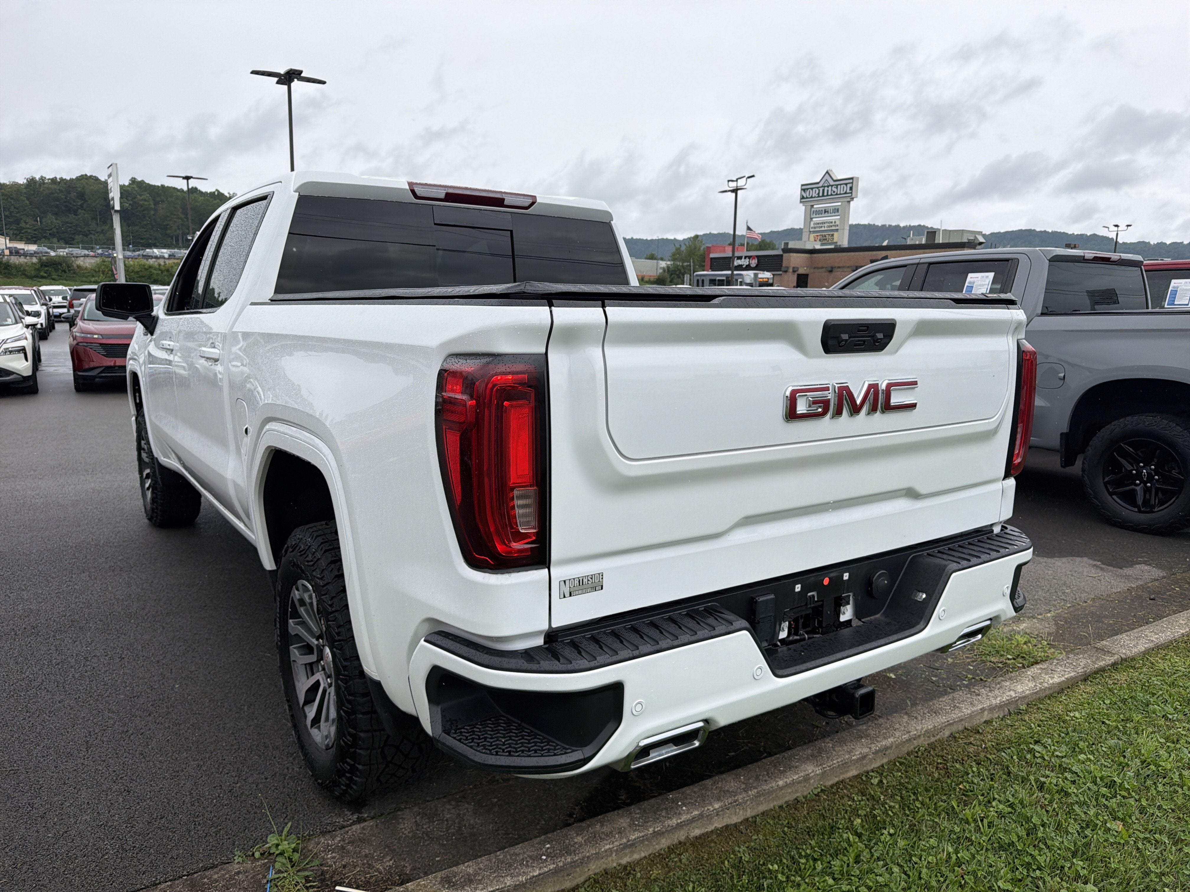 2023 GMC Sierra 1500 AT4