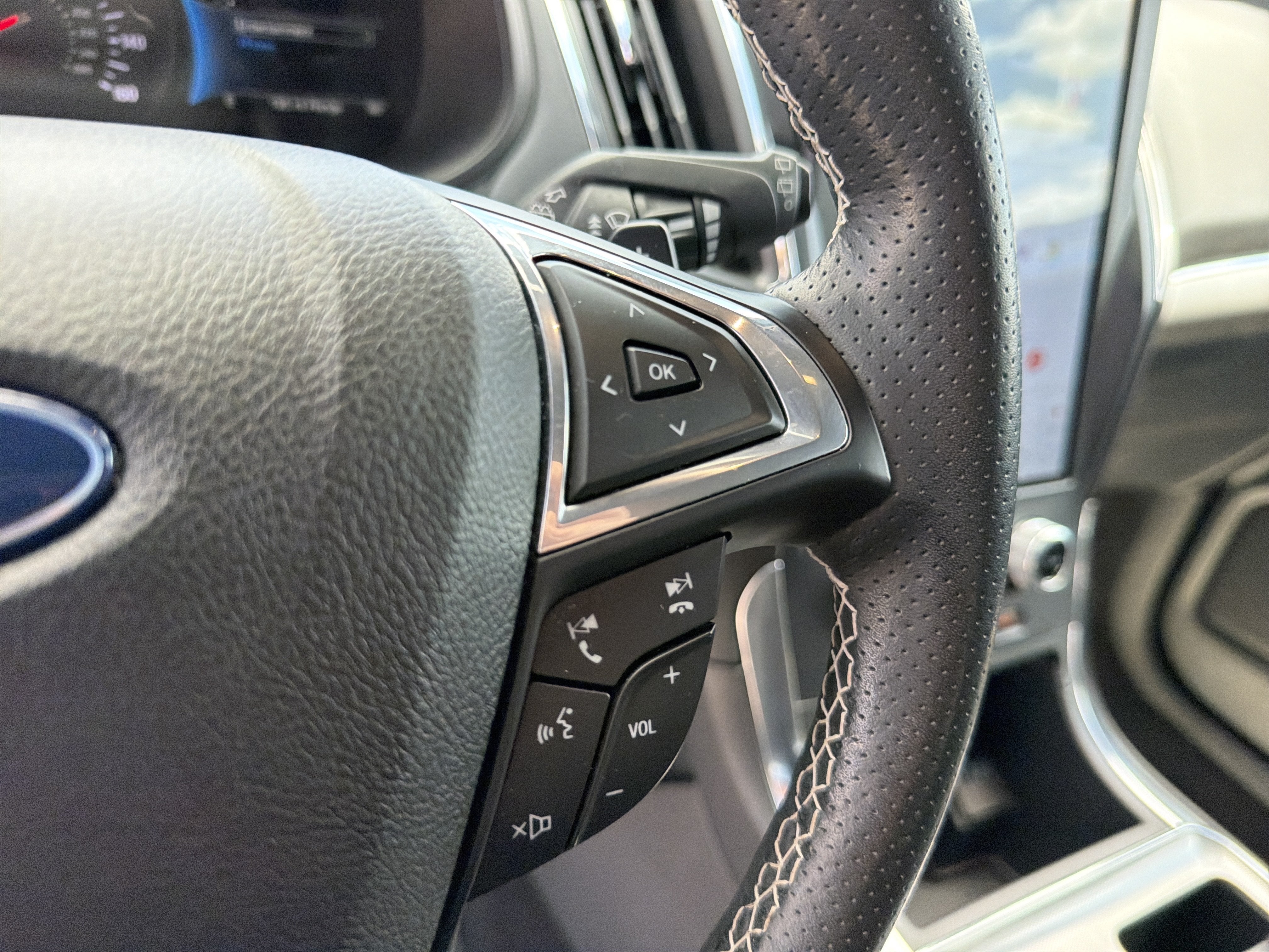 2022 Ford Edge ST