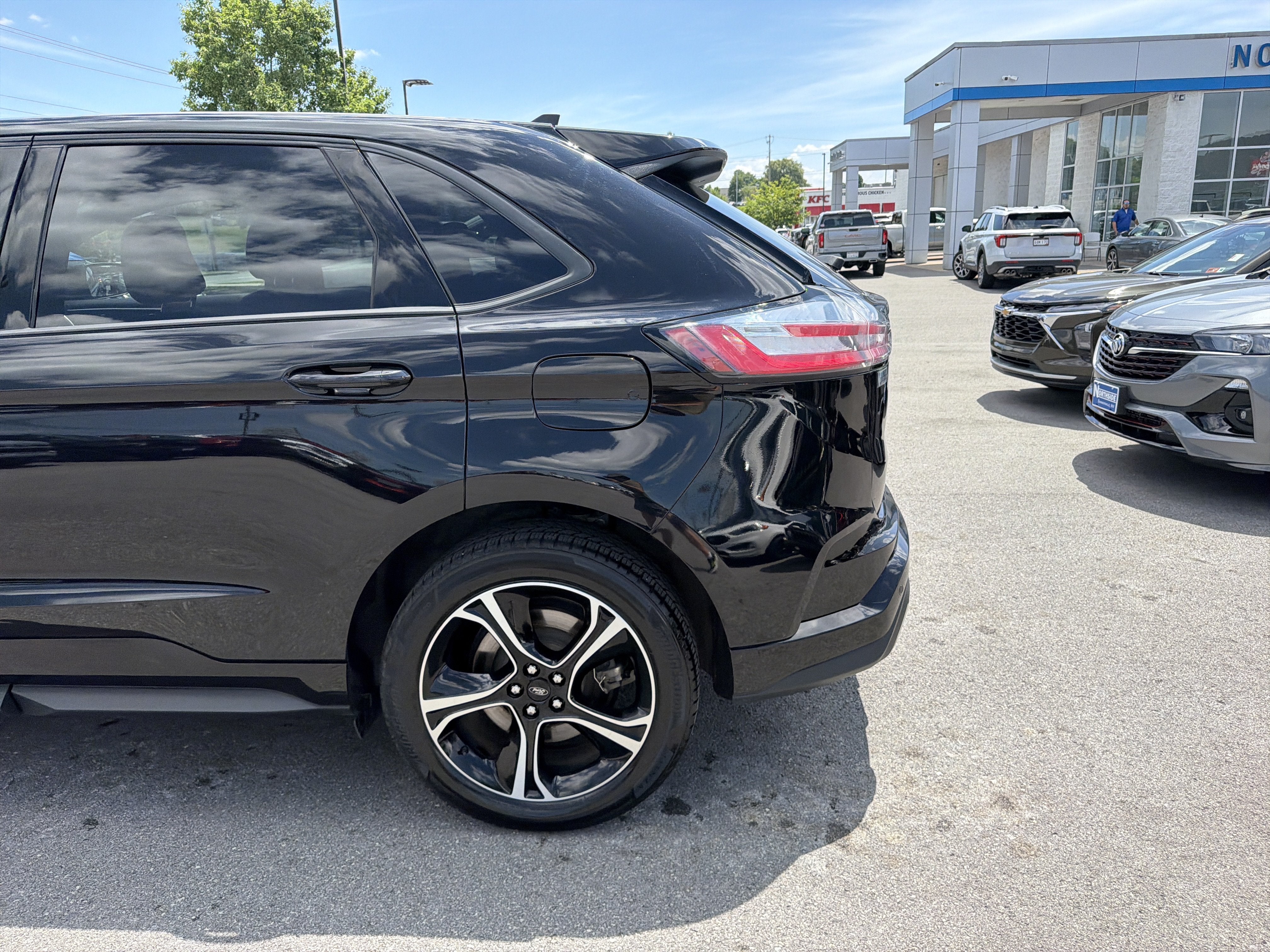 2022 Ford Edge ST