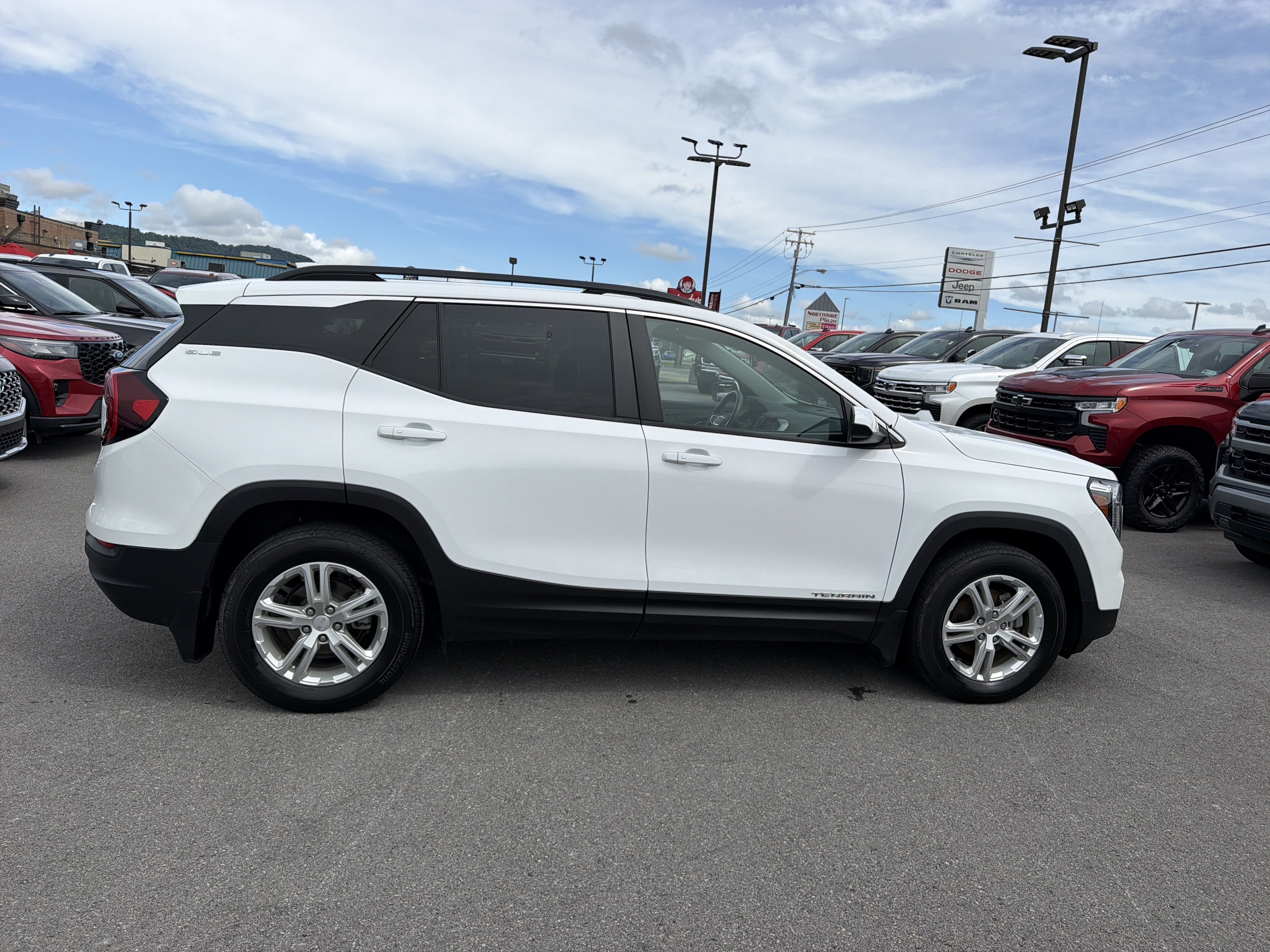 2024 GMC Terrain SLE