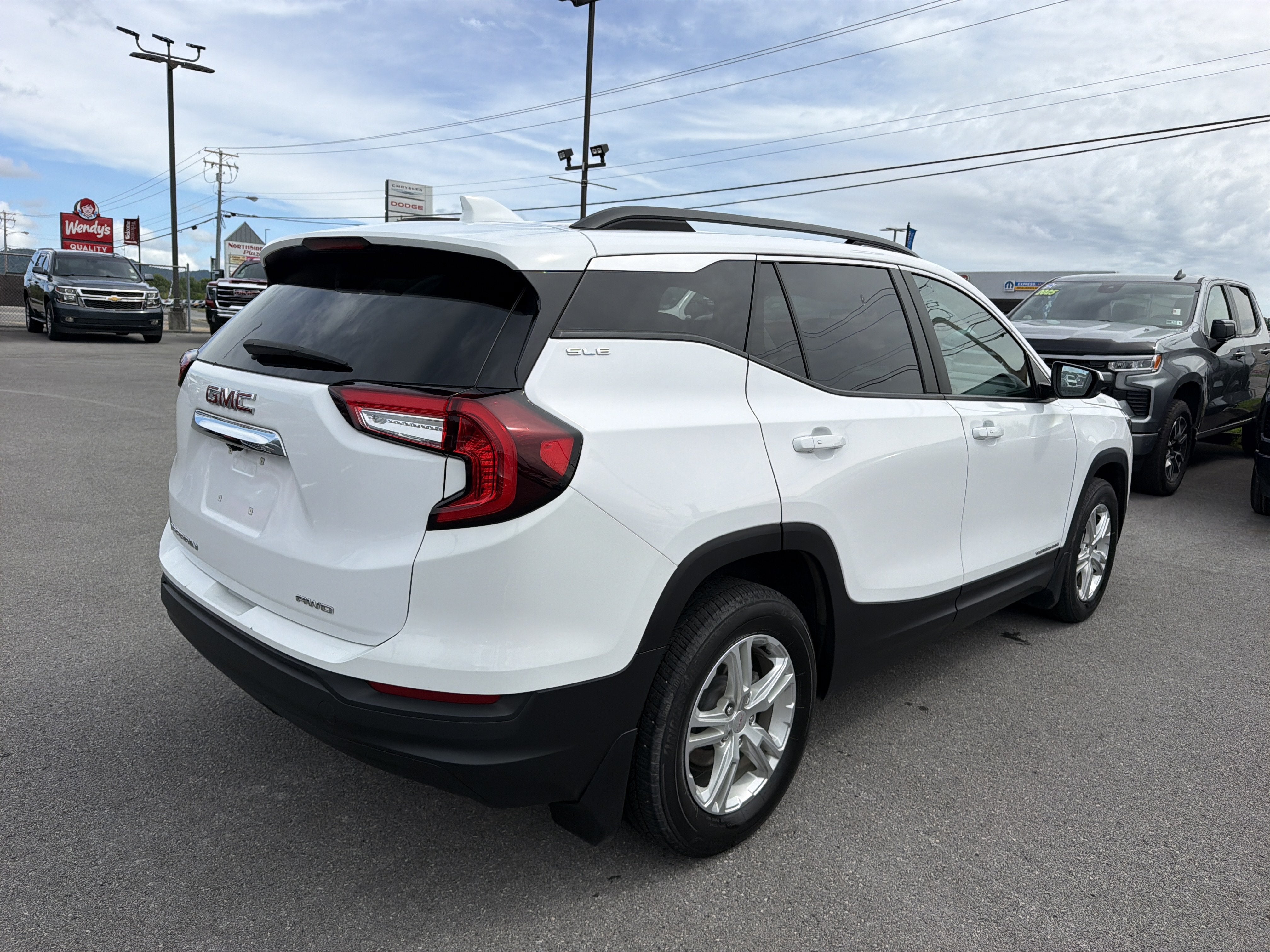 2024 GMC Terrain SLE