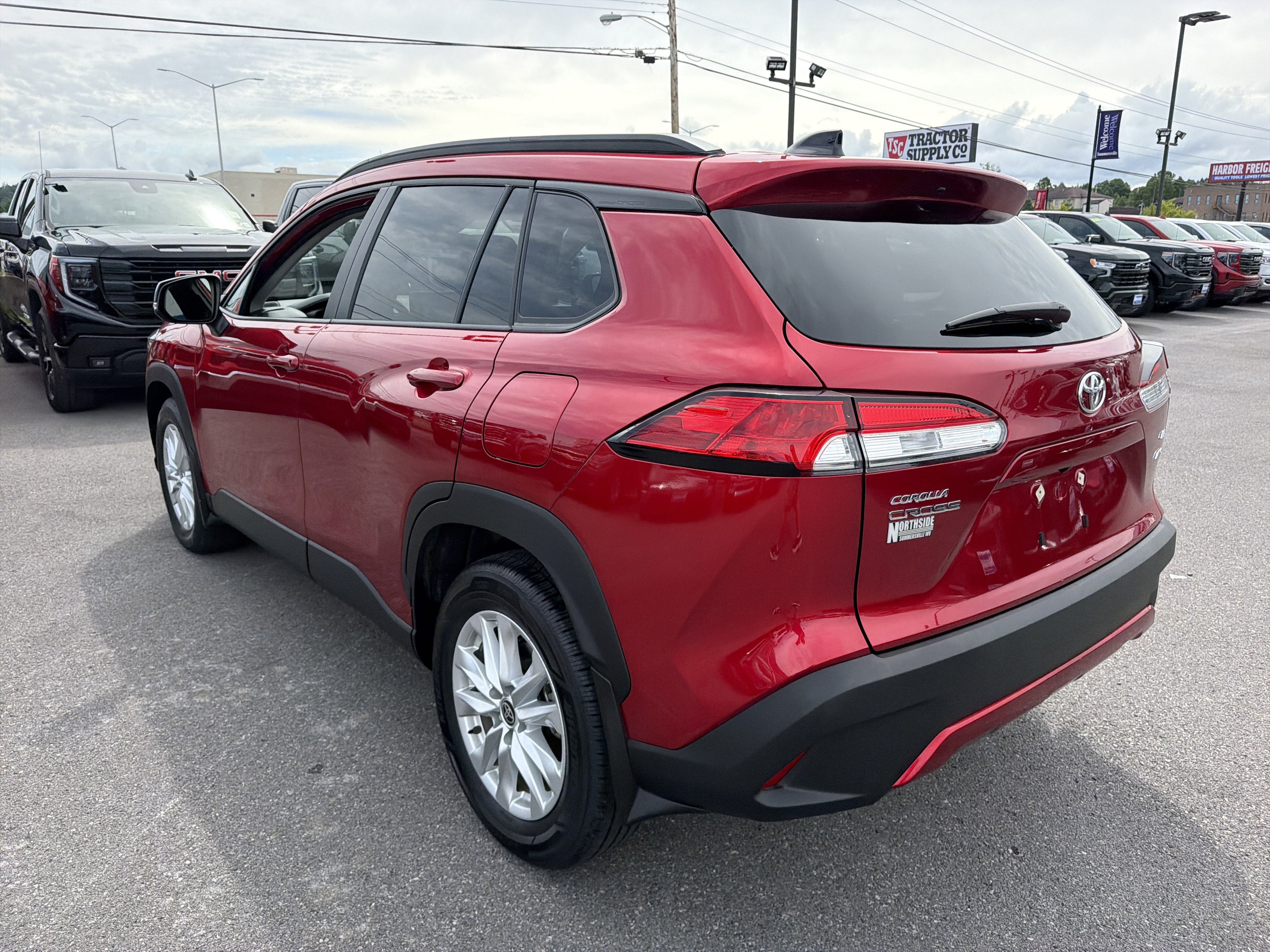 2025 Toyota Corolla Cross LE