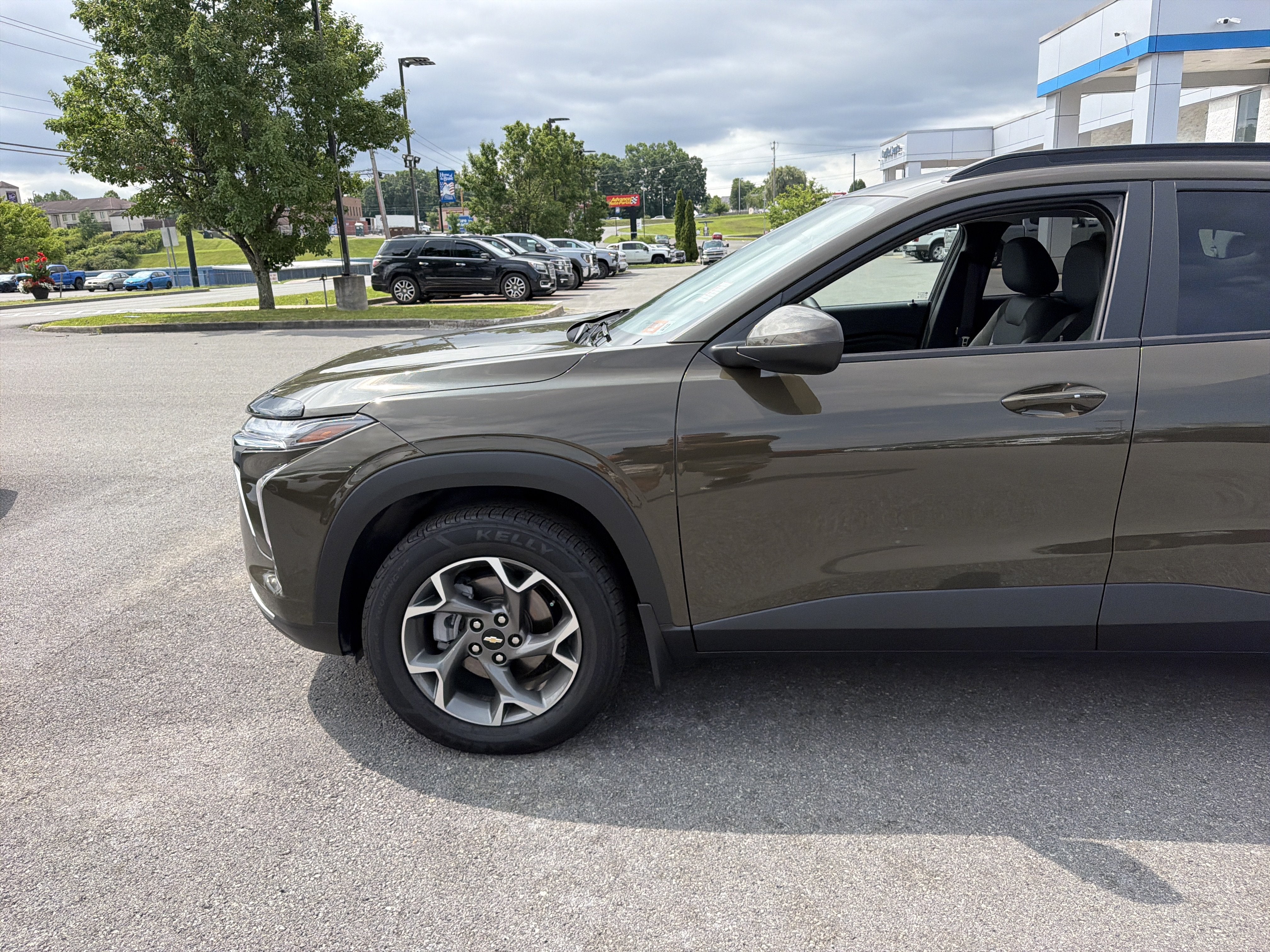 2024 Chevrolet Trax LT