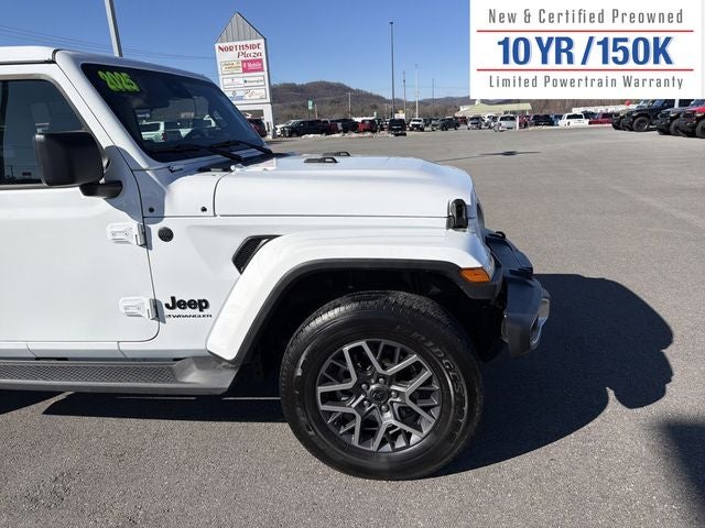 2025 Jeep Wrangler Sahara