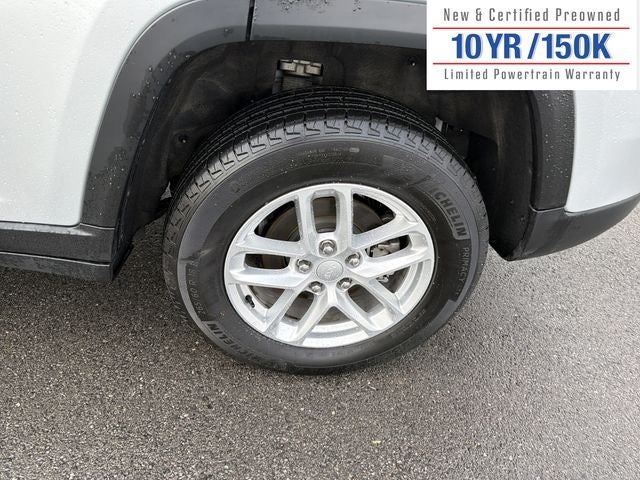 2025 Jeep Grand Cherokee Laredo X 4x4