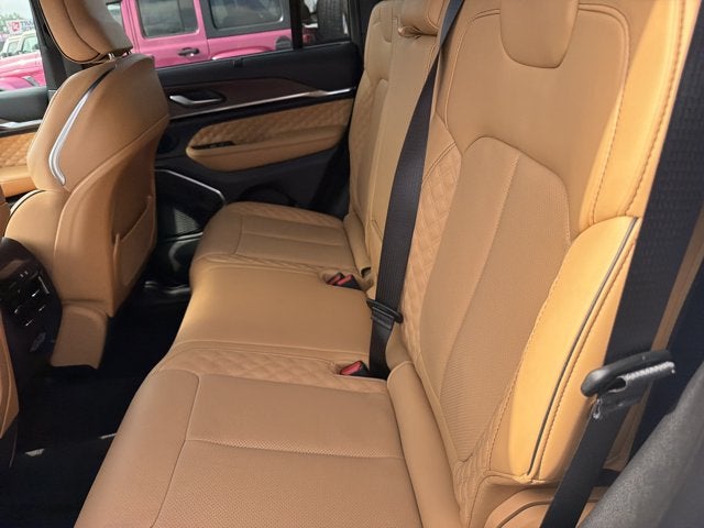 2025 Jeep Grand Cherokee Summit