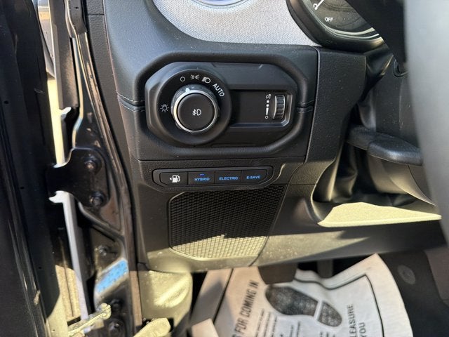 2025 Jeep Wrangler 4xe Sahara
