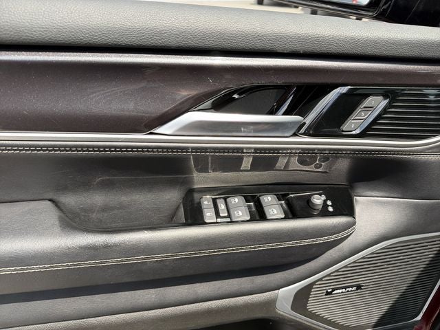 2024 Jeep Wagoneer Base