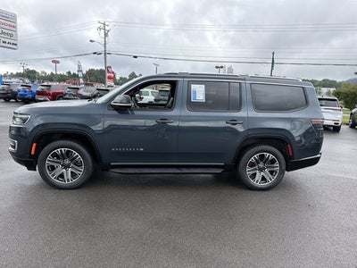 2023 Jeep Wagoneer Base
