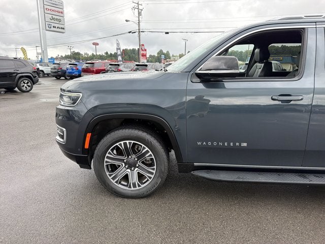 2023 Jeep Wagoneer Base