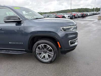 2023 Jeep Wagoneer Base