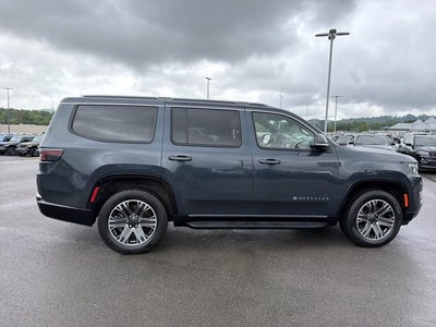 2023 Jeep Wagoneer Base