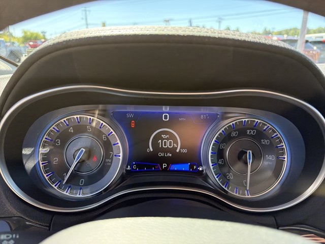 2023 Chrysler 300 Touring L