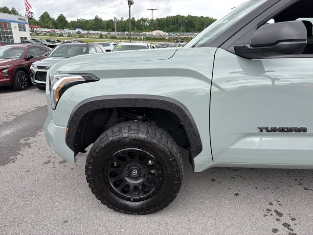 2025 Toyota Tundra 4WD SR5