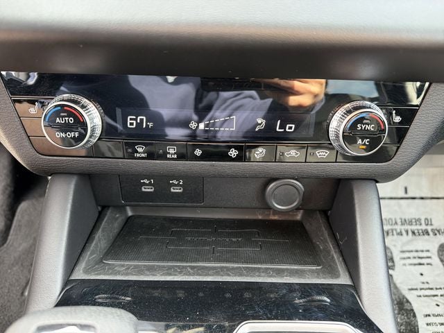2025 Mitsubishi Outlander ES
