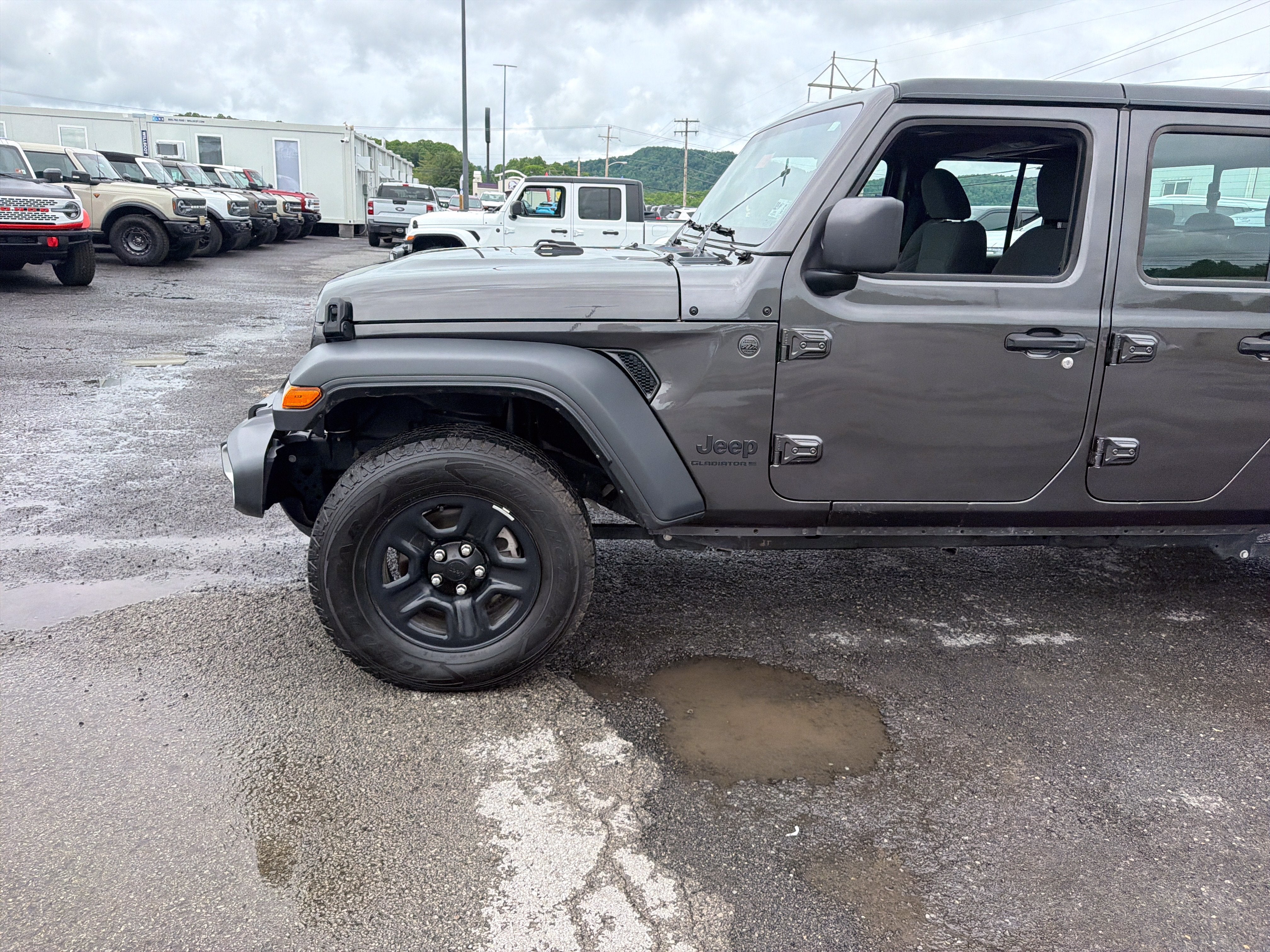 2024 Jeep Gladiator Sport