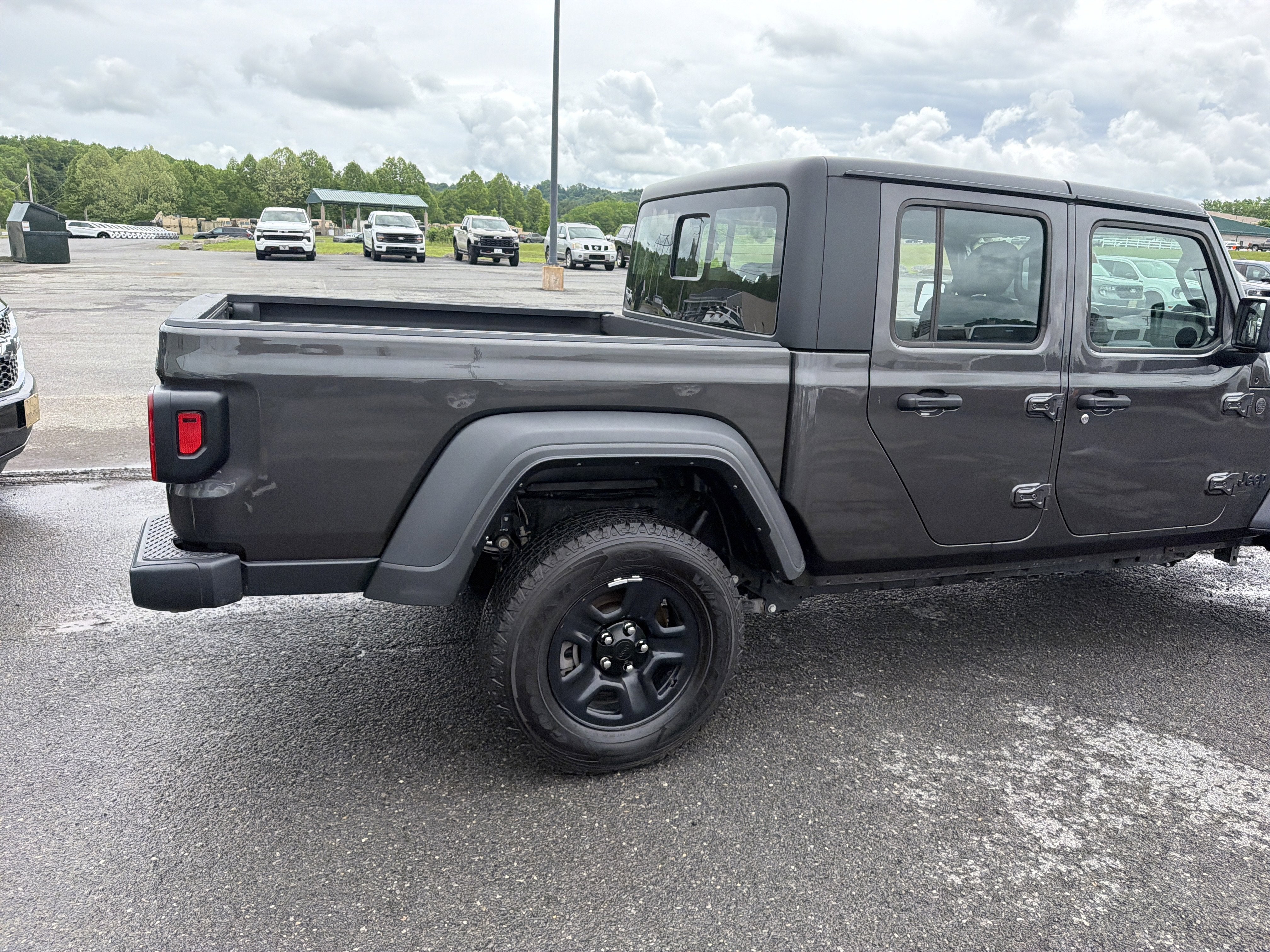 2024 Jeep Gladiator Sport