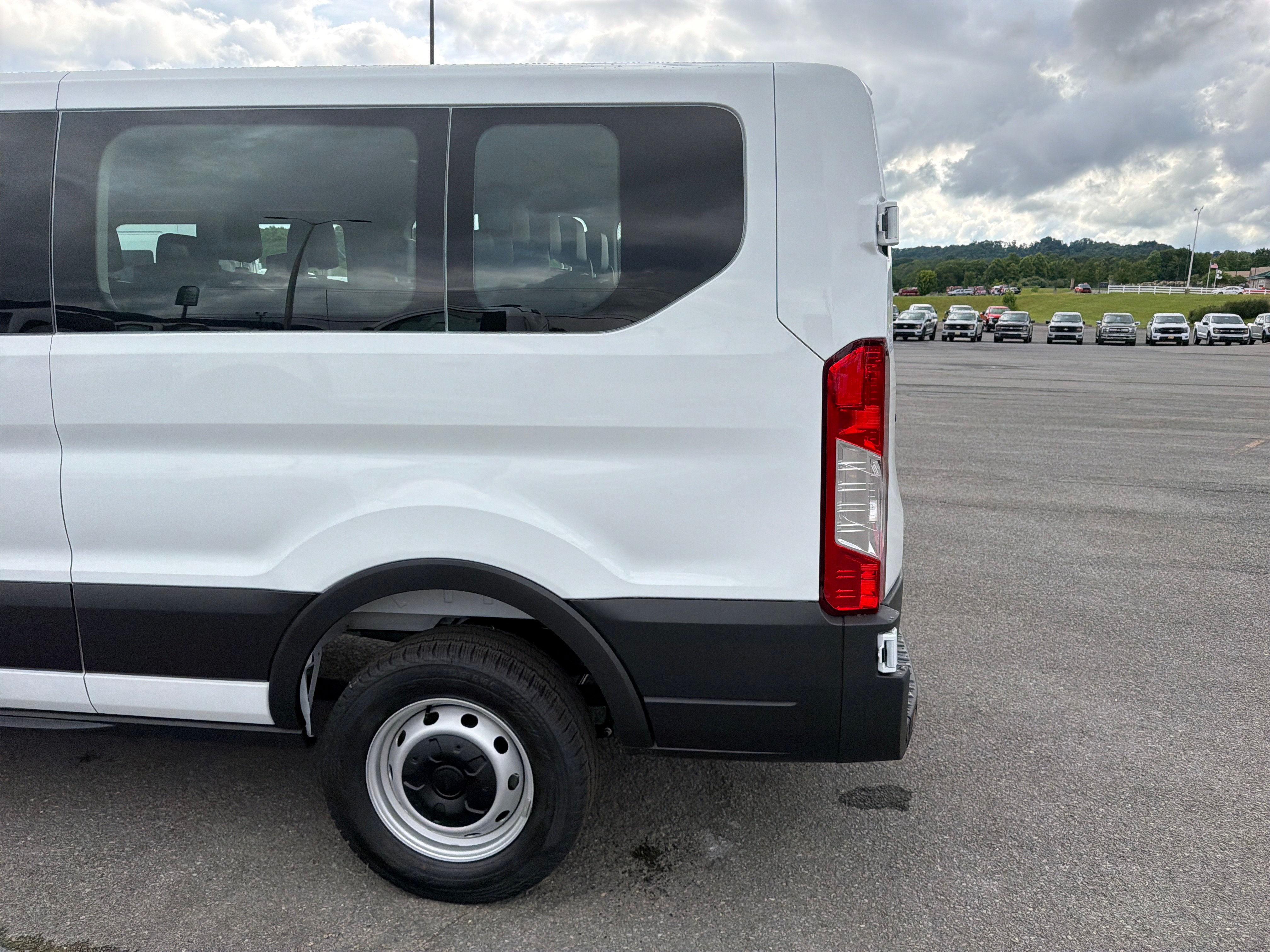 2026 Ford Transit Passenger Wagon XL