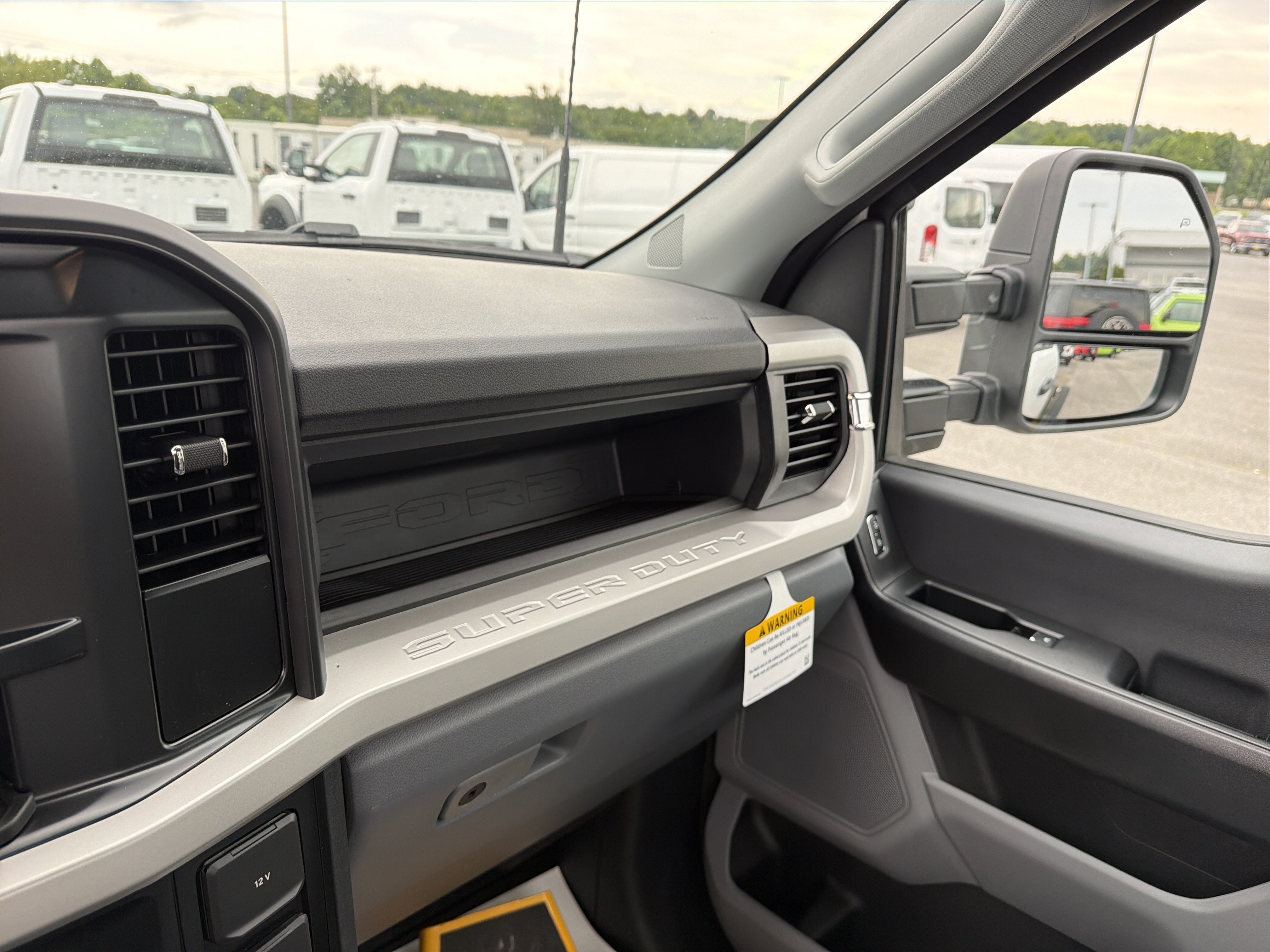 2026 Ford Super Duty F-550 DRW XL