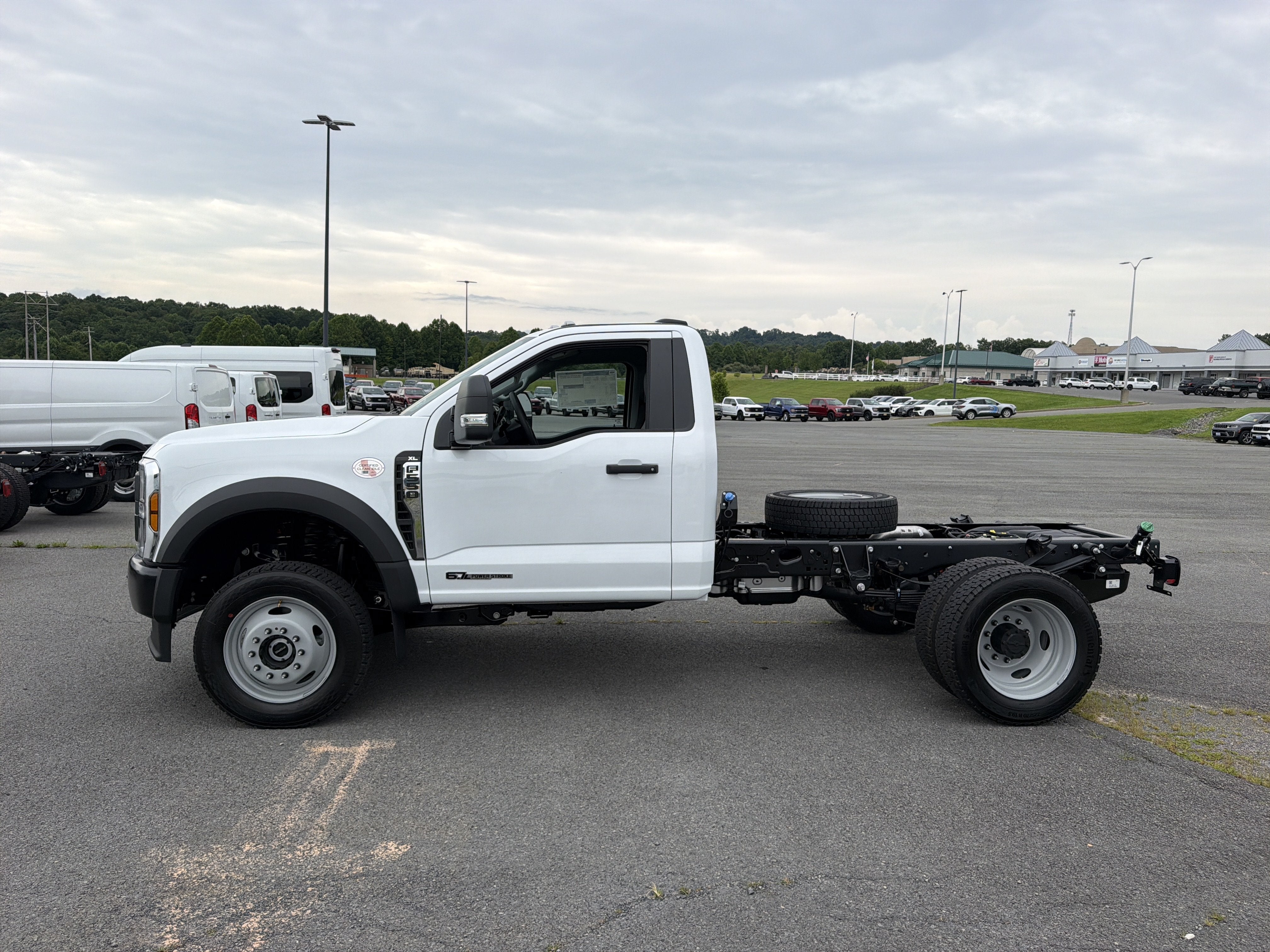 2026 Ford Super Duty F-550 DRW XL