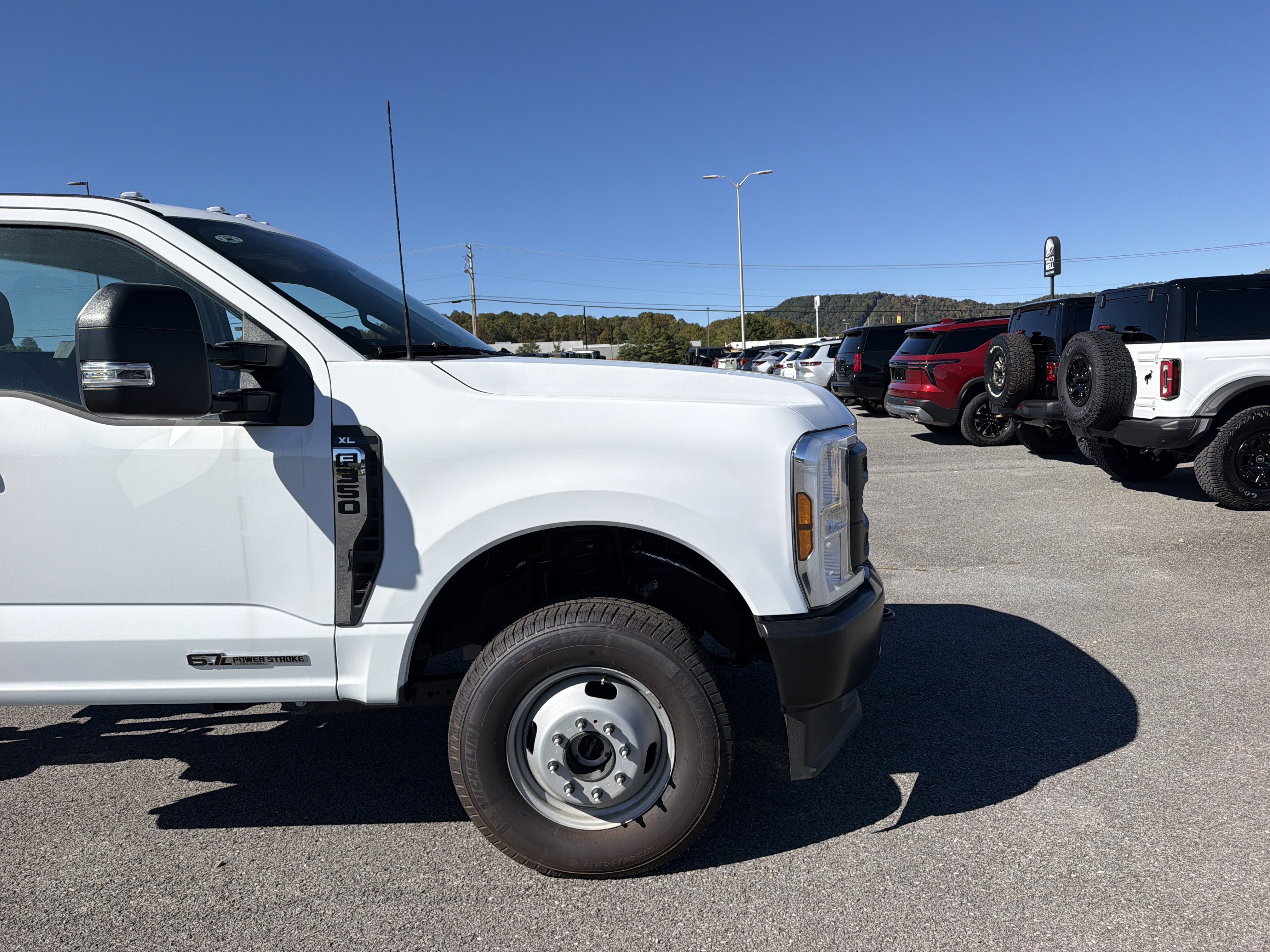 2026 Ford Super Duty F-350 DRW XL