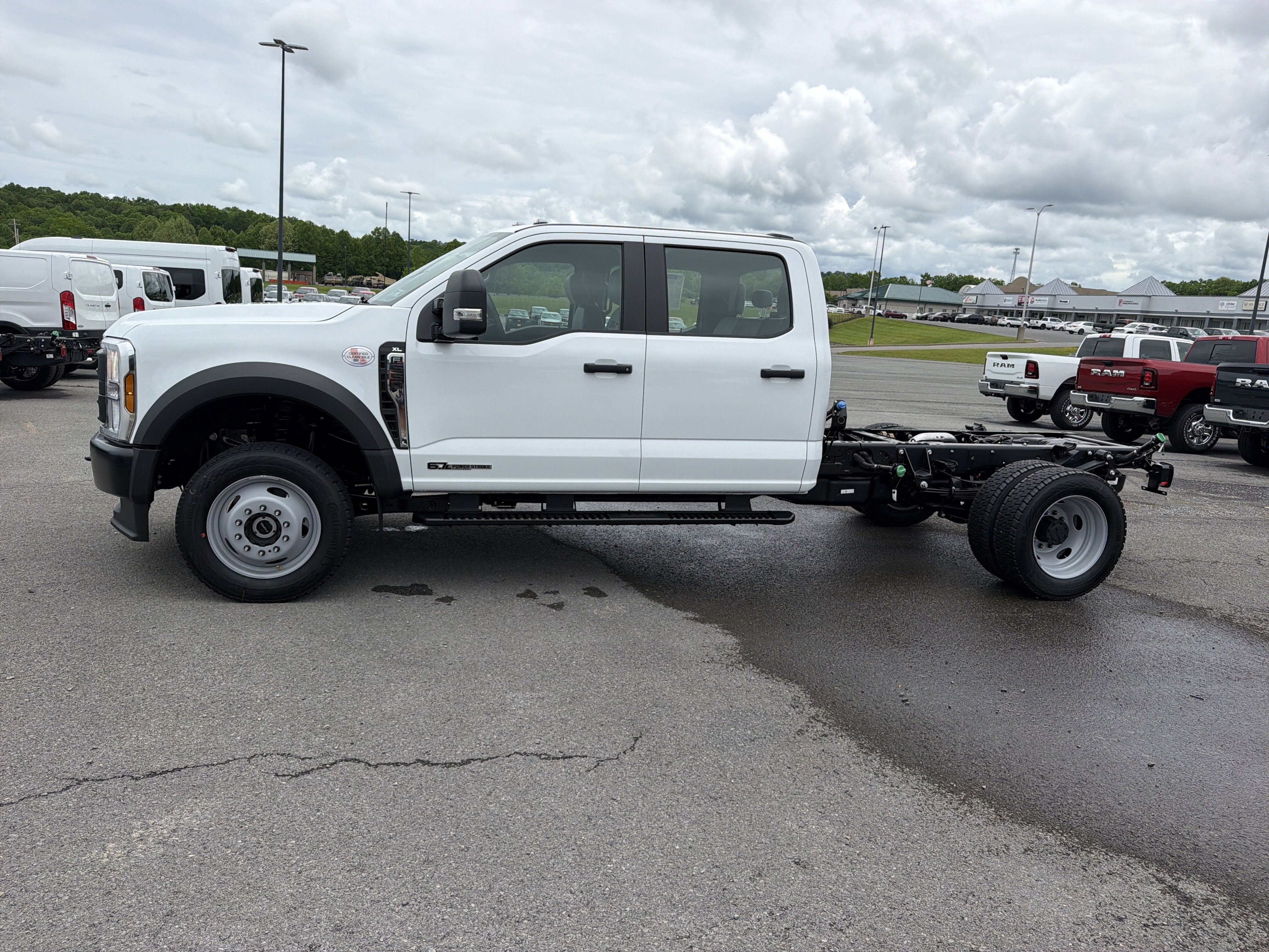 2026 Ford Super Duty F-550 DRW XL