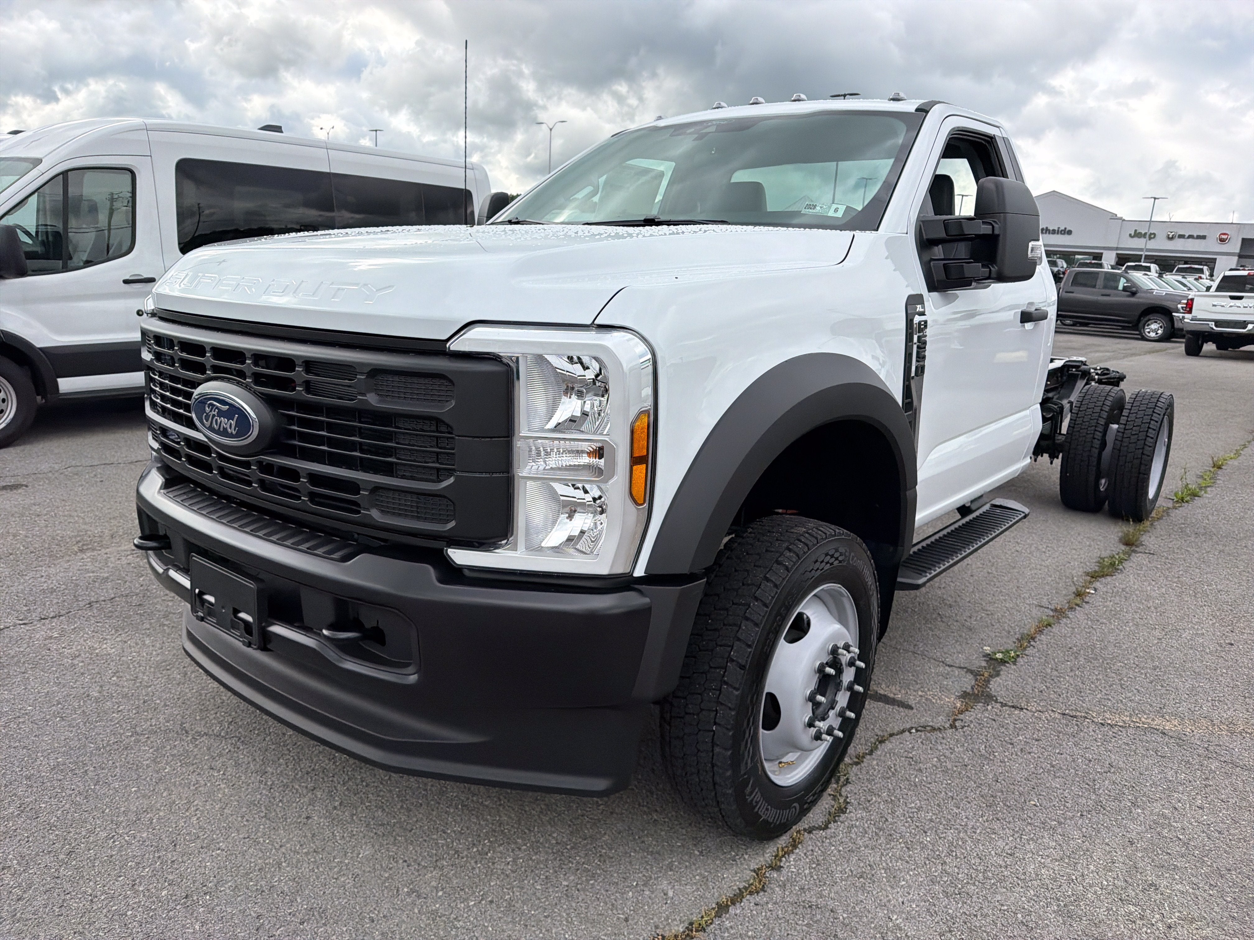 2026 Ford Super Duty F-550 DRW XL