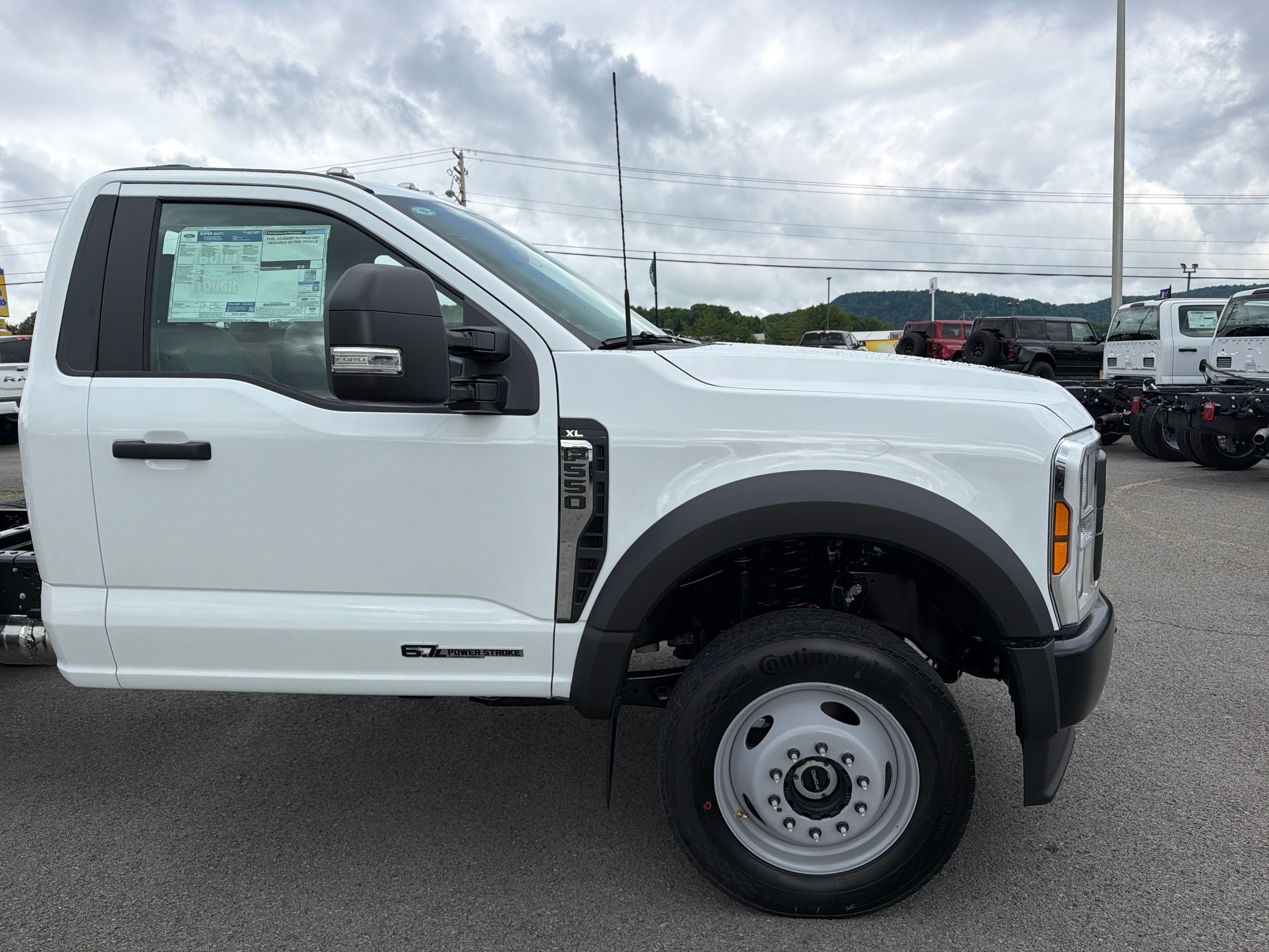 2026 Ford Super Duty F-550 DRW XL