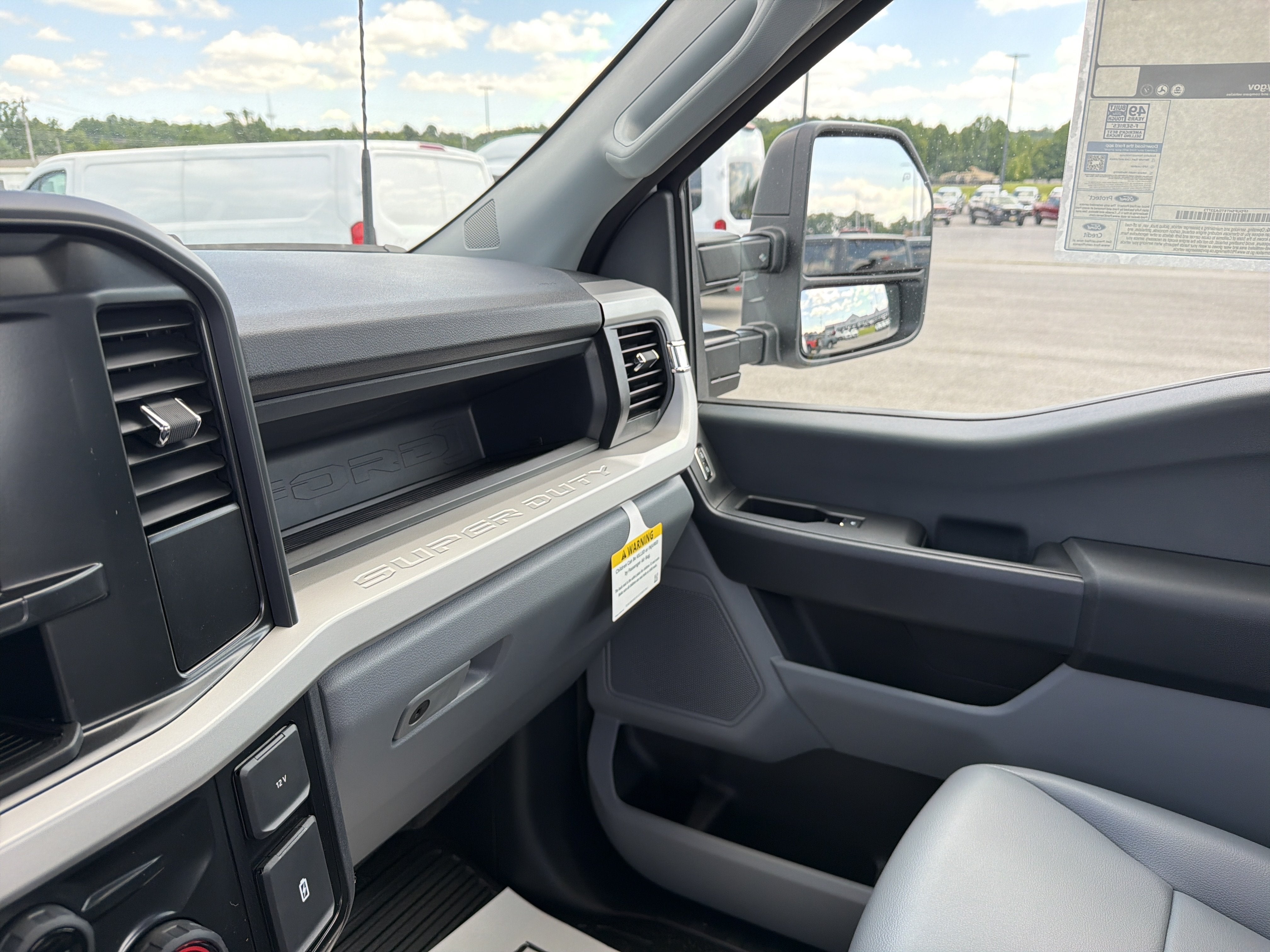 2026 Ford Super Duty F-550 DRW XL