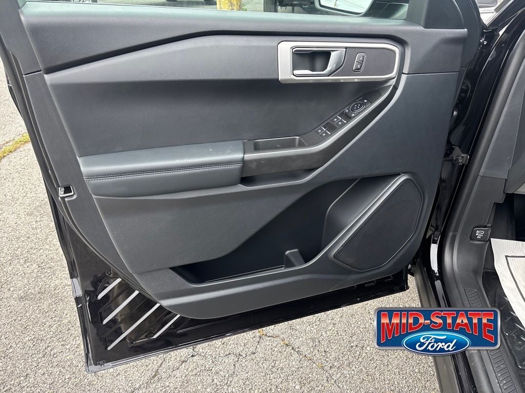 2025 Ford Utility Police Interceptor Base