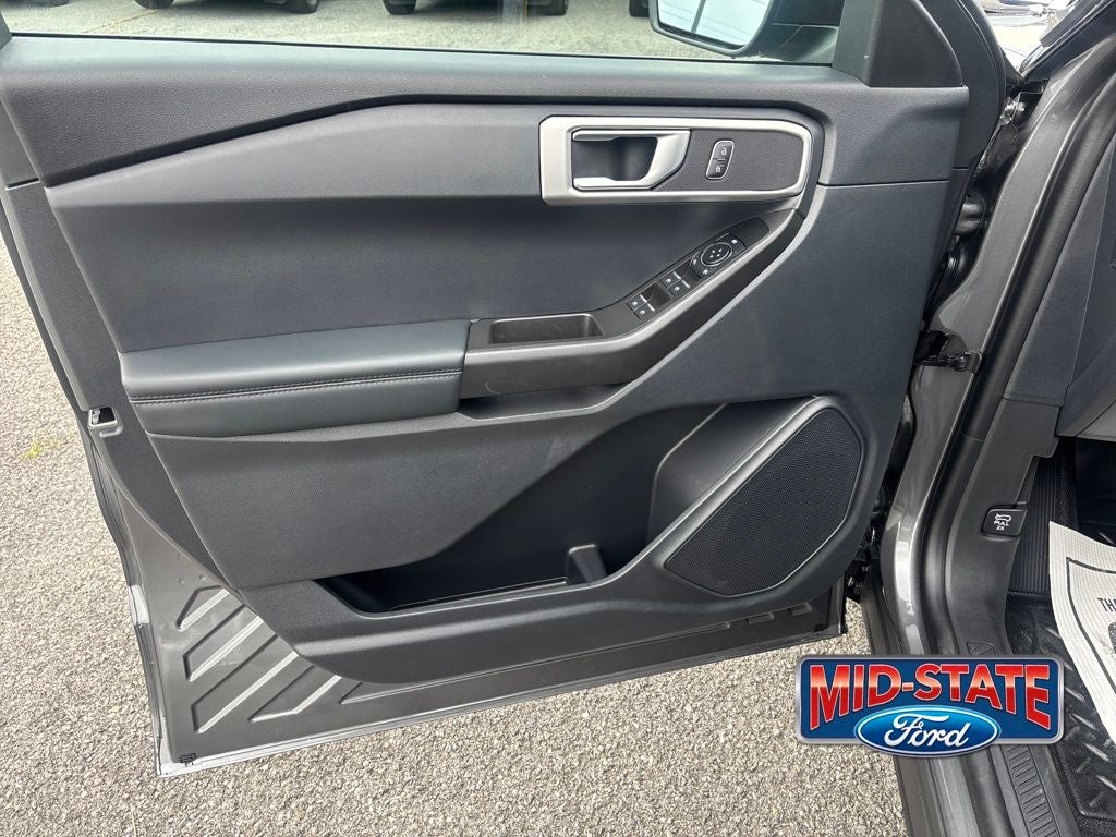 2025 Ford Utility Police Interceptor Base