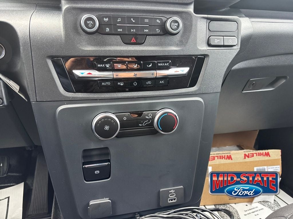 2025 Ford Utility Police Interceptor Base