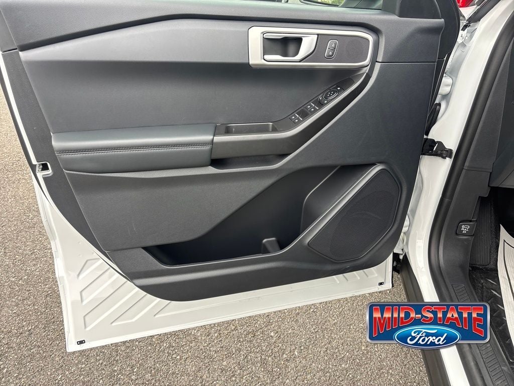 2025 Ford Utility Police Interceptor Base