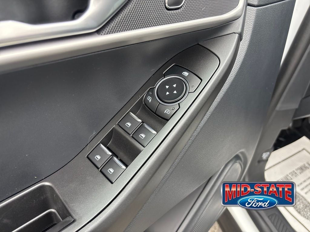 2025 Ford Utility Police Interceptor Base