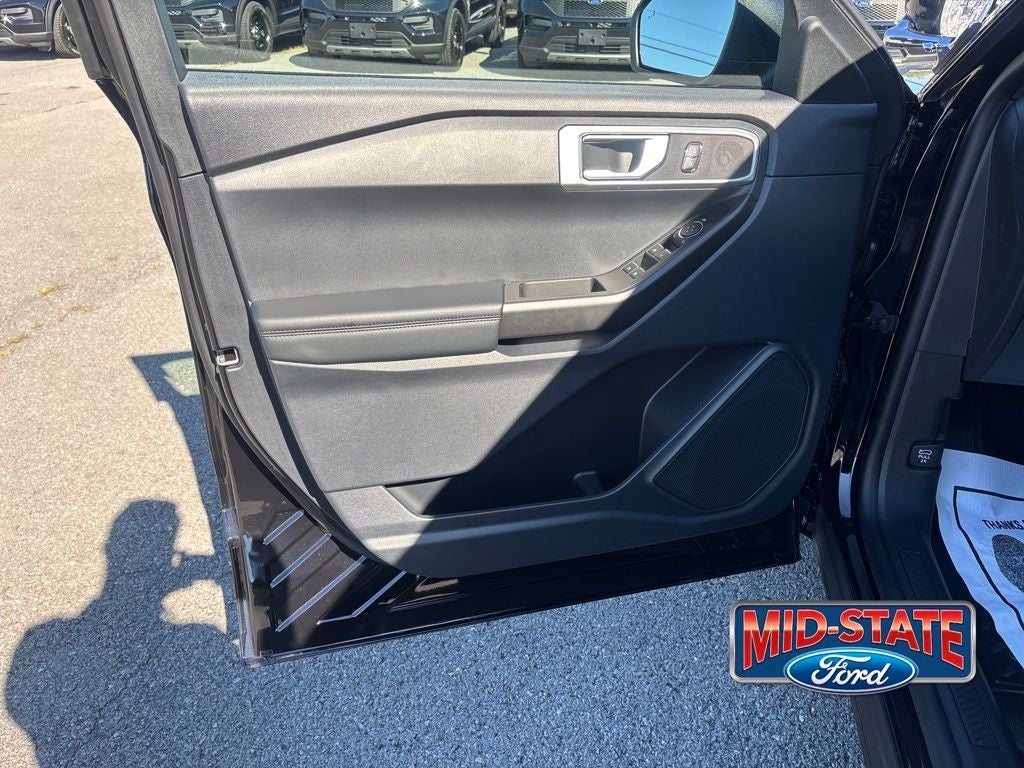 2025 Ford Utility Police Interceptor Base