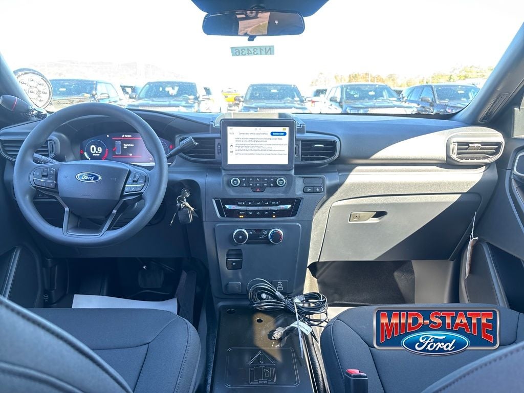 2025 Ford Utility Police Interceptor Base