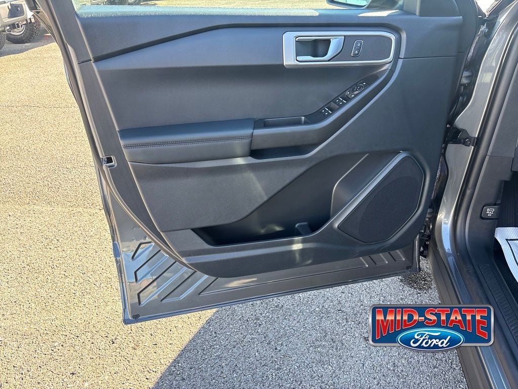 2025 Ford Utility Police Interceptor Base