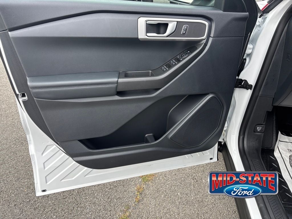 2025 Ford Utility Police Interceptor Base