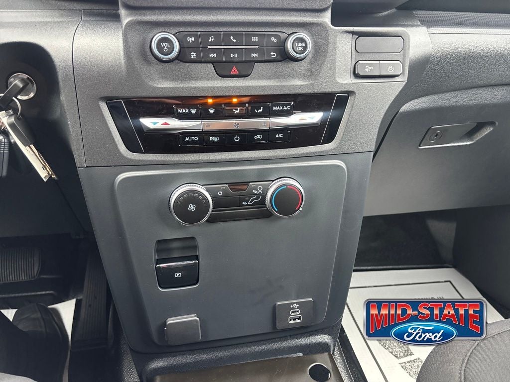 2025 Ford Utility Police Interceptor Base